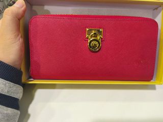 （分類：）位於 。 由 audresilly 提交（商品編號 1427981922，圖片 1）。簡介： 。