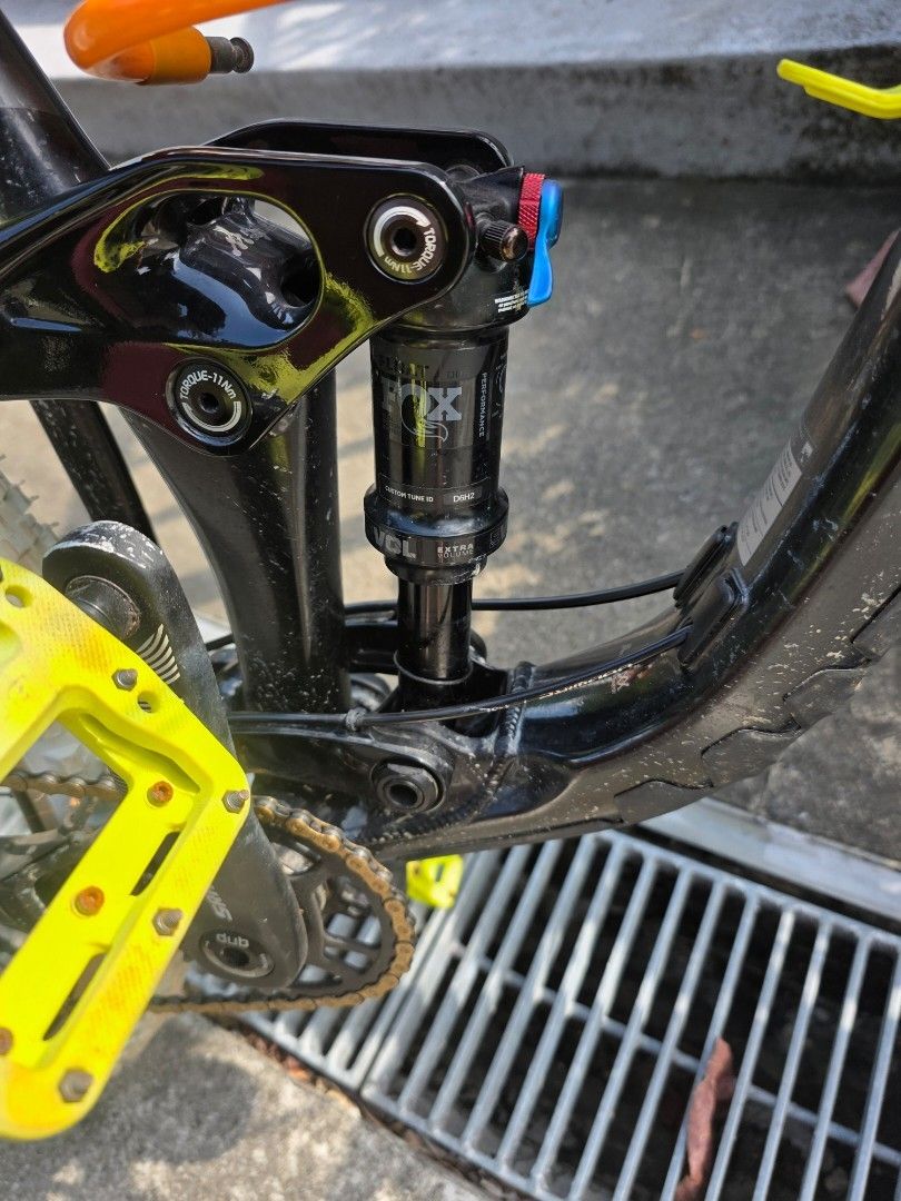 MTB (Category: Bicycles) located in Singapore. Submitted by gb9610783 (Listing ID 1428092068, Image 3). Description: .