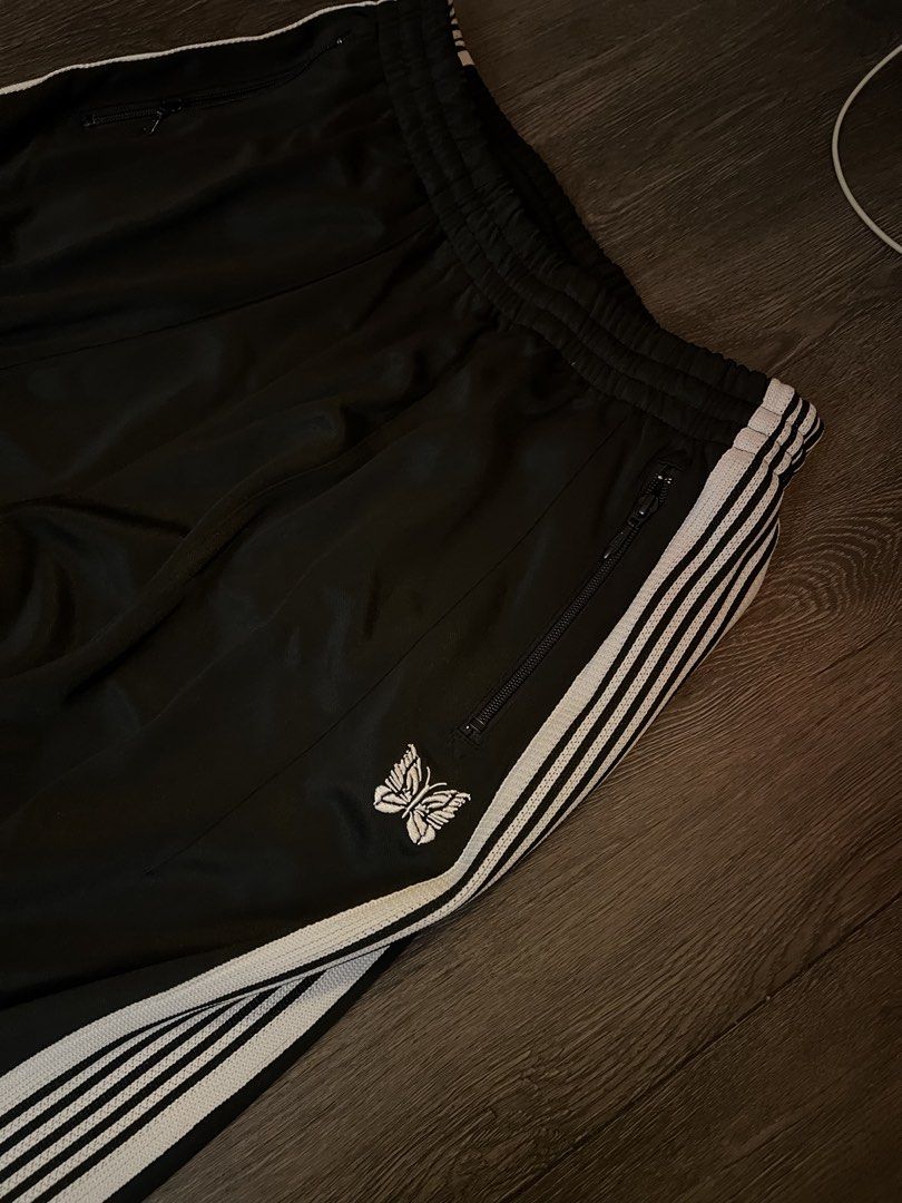 Needles HD Track Pants Black (Category: Joggers) located in Pasay City. Submitted by synag (Listing ID 1427937088, Image 3). Description: Size Medium Waist is Adjustable around 28 to 38 Length is 39 Hem is 11 Baggy & Balloon fit This is the trending pants 😅 .