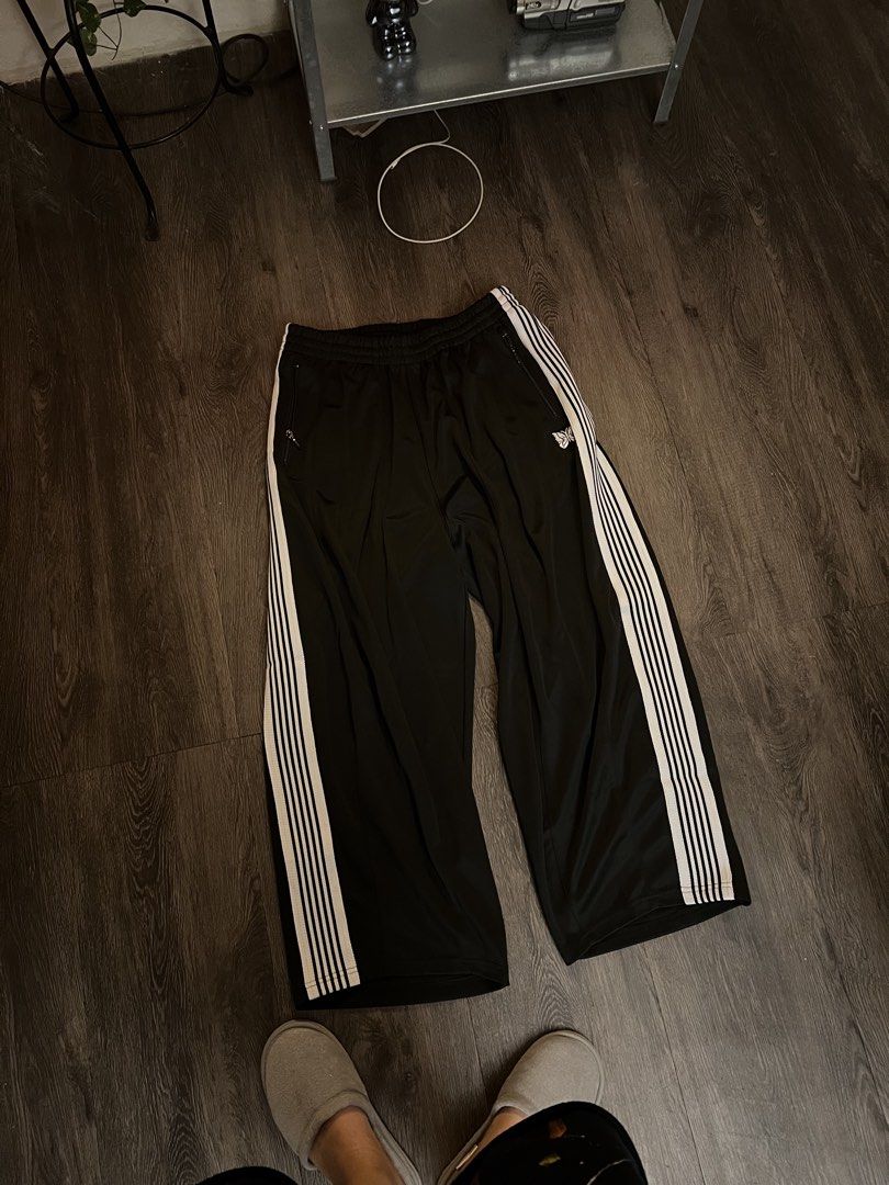 Needles HD Track Pants Black (Category: Joggers) located in Pasay City. Submitted by synag (Listing ID 1427937088, Image 2). Description: Size Medium Waist is Adjustable around 28 to 38 Length is 39 Hem is 11 Baggy & Balloon fit This is the trending pants 😅 .
