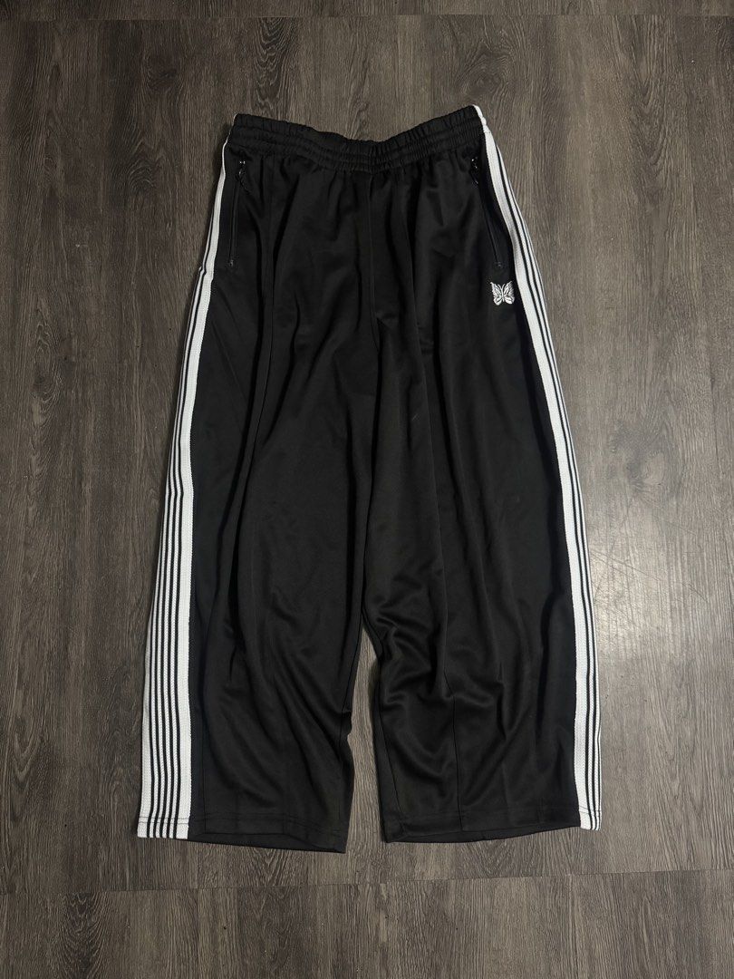 Needles HD Track Pants Black (Category: Joggers) located in Pasay City. Submitted by synag (Listing ID 1427937088, Image 1). Description: Size Medium Waist is Adjustable around 28 to 38 Length is 39 Hem is 11 Baggy & Balloon fit This is the trending pants 😅 .