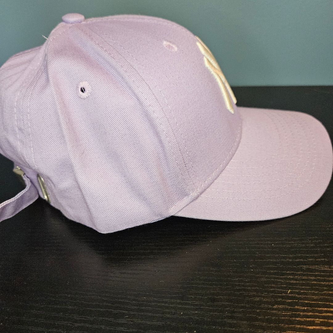 New York Yankess Lavander Hat (Category: Hats & Beanies) located in Santa Rosa. Submitted by mcaps26 (Listing ID 1428017120, Image 2). Description: Yankees Cap -Adjustable strapback -with hangtag Discounts for purchases of 3 or more caps. Drop a message for inquiries. .