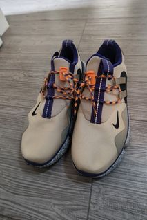 （分類：）位於 。 由 snkrwatch 提交（商品編號 1427946446，圖片 1）。簡介： 。