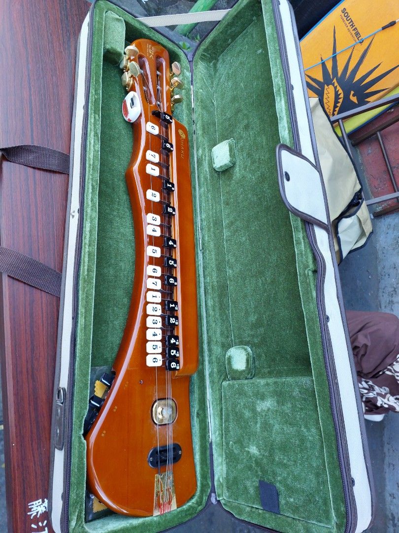 Ohaku Shamisen with Case (Category: Musical Instruments) located in Quezon City. Submitted by jpnvintageonline (Listing ID 1427950171, Image 1). Description: SUZUKI electric Taishogoto KOHAKU Harp koto JAZZ Musical instrument Tested working 3250php .