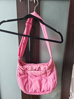 (Category: ) located in . Submitted by shopdencloset (Listing ID 1427955591, Image 1). Description: .