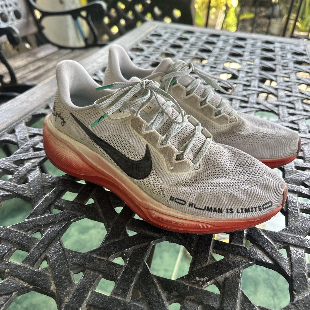 Pegasus 41 Eliud Kipchoge (Category: Sneakers) located in Mangaldan. Submitted by batrinabryan13 (Listing ID 1427952676, Image 1). Description: Used for two races, and short distance runs only No box since I left it on my dorm Bought in Laz Nike Official Store, can send the proof Slightly Nego.
