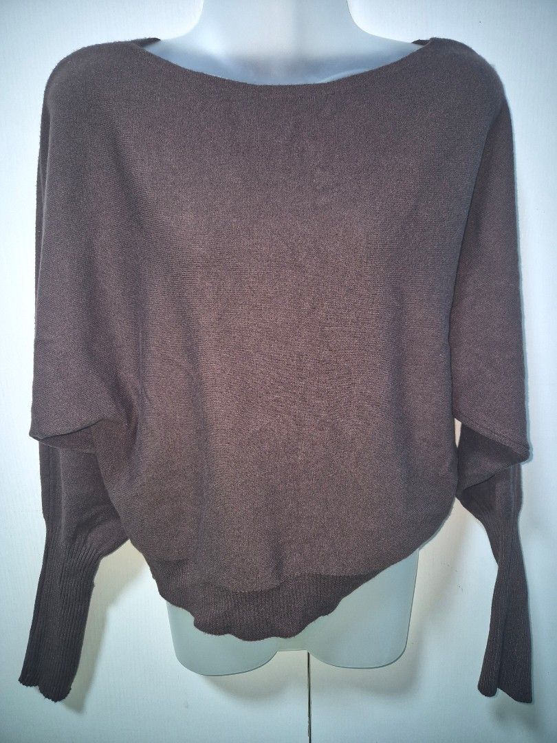 Brandnew Sweater Bundle (Category: Longsleeves) located in Manila. Submitted by PIT2007 (Listing ID 1427996377, Image 2). Description: ✨ Preloved Sweater Bundle – Plum, Teal & Choco ✨ Price: ₱800 (set of 3) 🧥 Three cozy sweaters in assorted colors: Plum – rich and elegant Teal – fresh and vibrant Choco – warm and versatile 👕 Perfect for layering or casual wear.