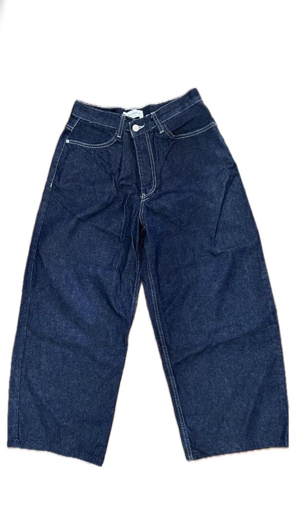 Pull&Bear Baggy Raw Denim Jeans (Category: Jeans) located in Mandaluyong City. Submitted by futives1109 (Listing ID 1427939842, Image 1). Description: - Pull & Bear Baggy Denim - Size: 34 - Dark wash denim - No issues - Used twice only - Hemmed - Negotiable.