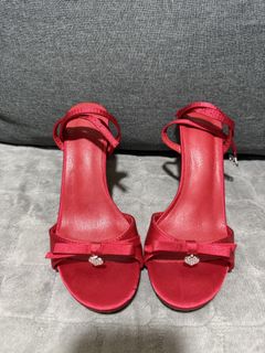 (Category: ) located in . Submitted by chiccloset.bydee (Listing ID 1428072250, Image 1). Description: .