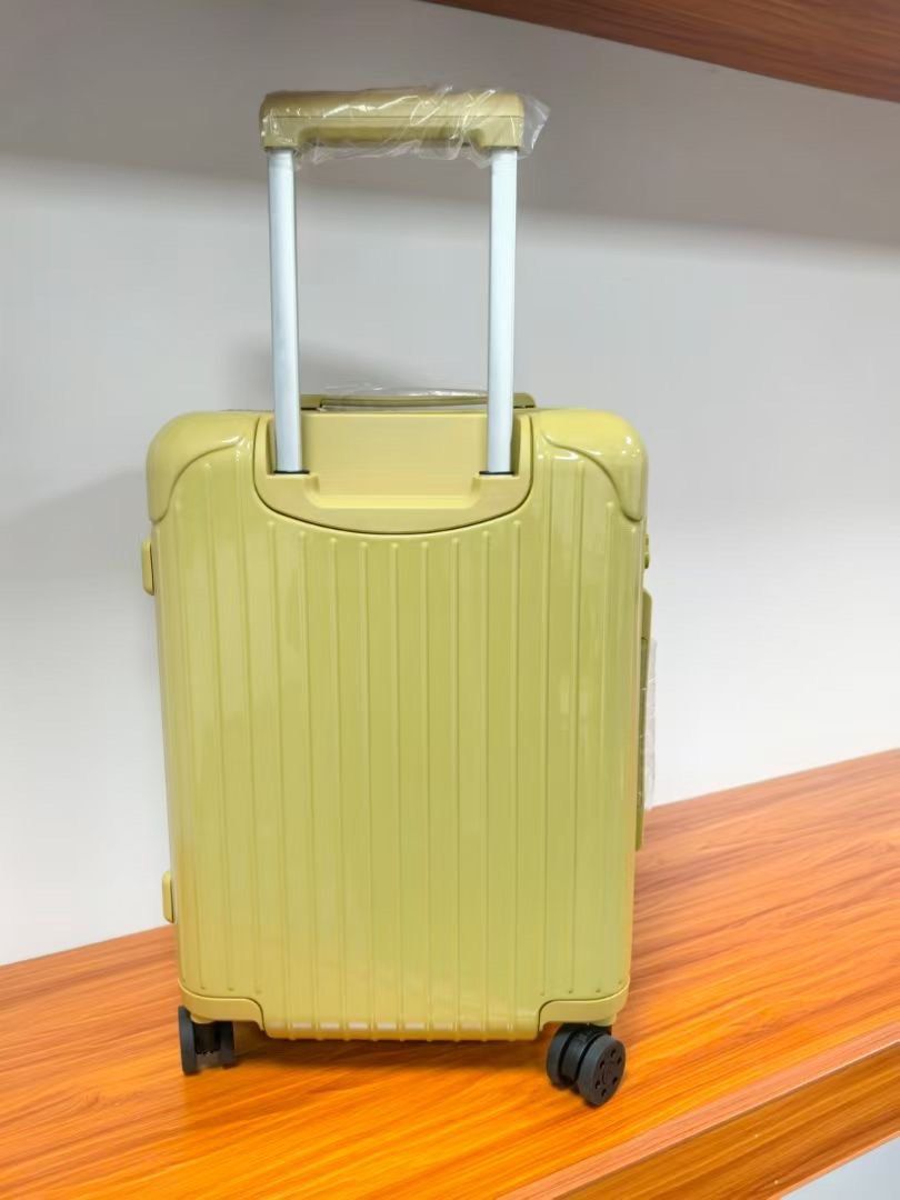Rimowa Essential Lite Cabin Yellow (Category: Luggage) located in Manila. Submitted by mscate (Listing ID 1428000768, Image 3). Description: .