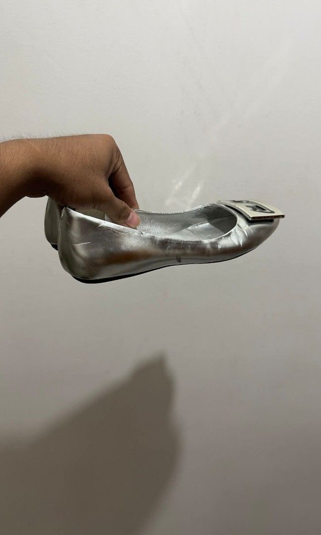 Roger vivier sandals (Category: Sneakers & Footwear) located in Koronadal. Submitted by mannylagada880 (Listing ID 1427977475, Image 2). Description: in good condition made in italy 🇮🇹 ship nationwide ✈️.