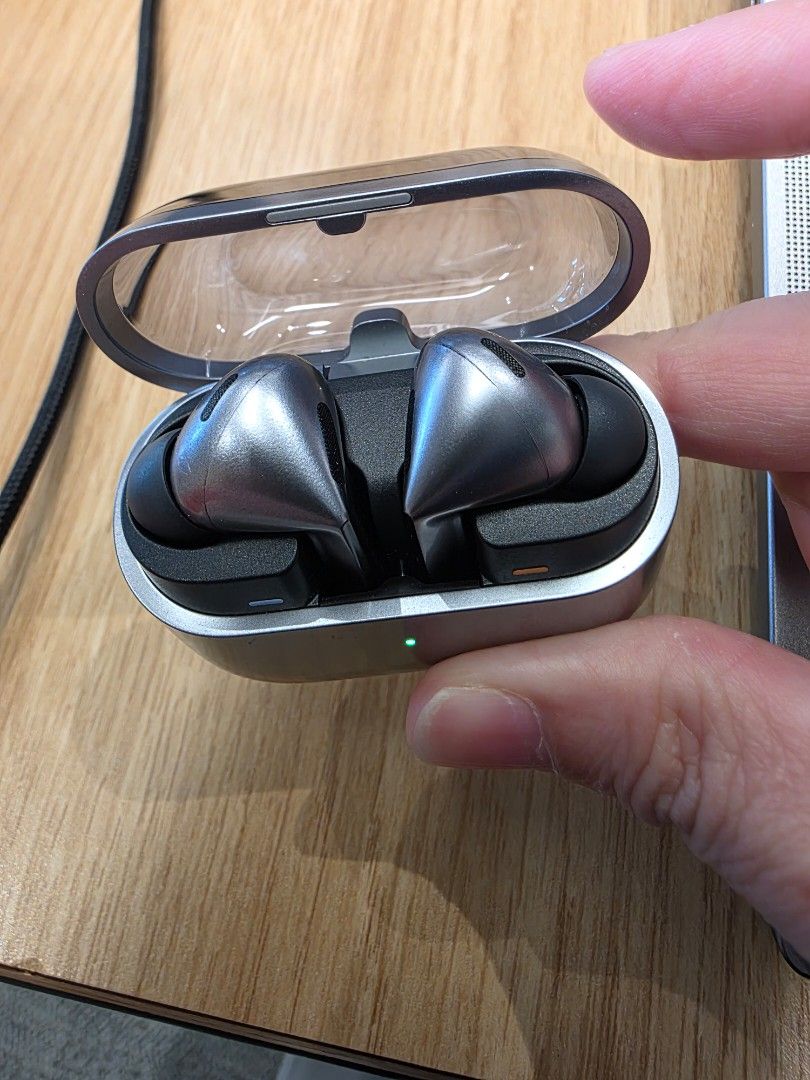 Samsung Buds 3 Pro (Local set)407711257828403202