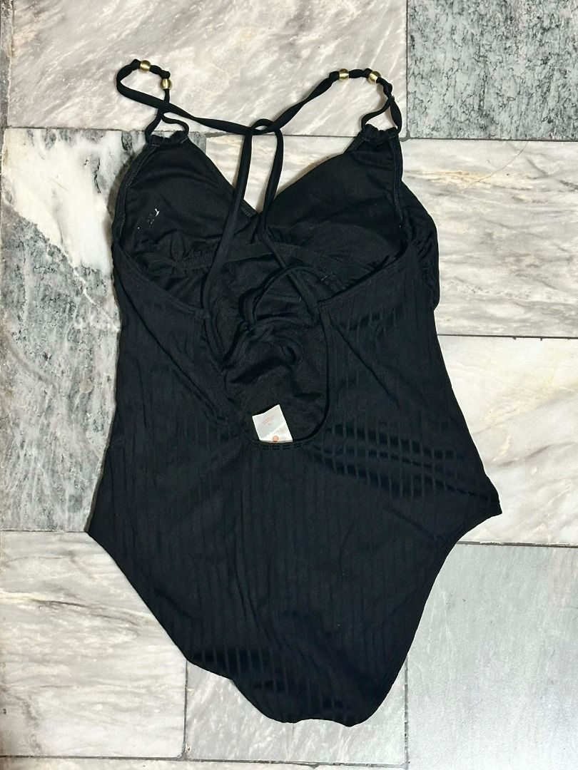 Shade & Shore Black Swimsuit - Size M (Category: Bikinis & Swimsuits) located in Subic. Submitted by byainss (Listing ID 1427951163, Image 2). Description: M on tag but also fits semi L Loc: Olongapo/Subic.