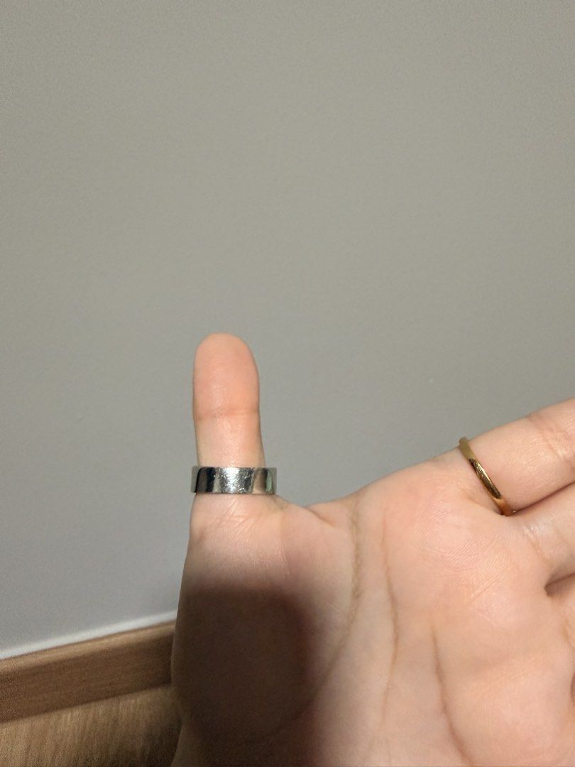 Titanium Ring (Category: Rings) located in Singapore. Submitted by jeanshopppppie (Listing ID 1428046298, Image 3). Description: Men ring .