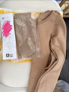 （分類：）位於 。 由 em1117 提交（商品編號 1427971960，圖片 1）。簡介： 。