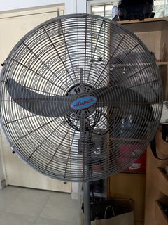 (Category: ) located in . Submitted by krischong97 (Listing ID 1427936928, Image 1). Description: .