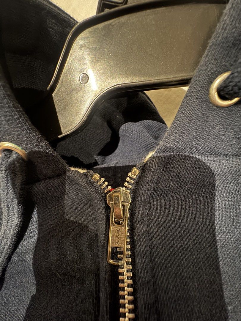 Supreme Navy Blue Zip-Up Hoodie (Category: Hoodies) located in Makati City. Submitted by mikelpan (Listing ID 1428024537, Image 3). Description: Authentic Supreme Navy Blue Zip Small Box Thermal Zip Up Hoodie Size M From NYC, no longer fits me, good condition.