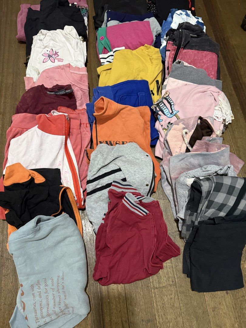 UKAY BALE 25 PCS (Category: Everything Else Others) located in Makati City. Submitted by kcpinarello (Listing ID 1428093580, Image 2). Description: UKAY BALE 25 PCS.