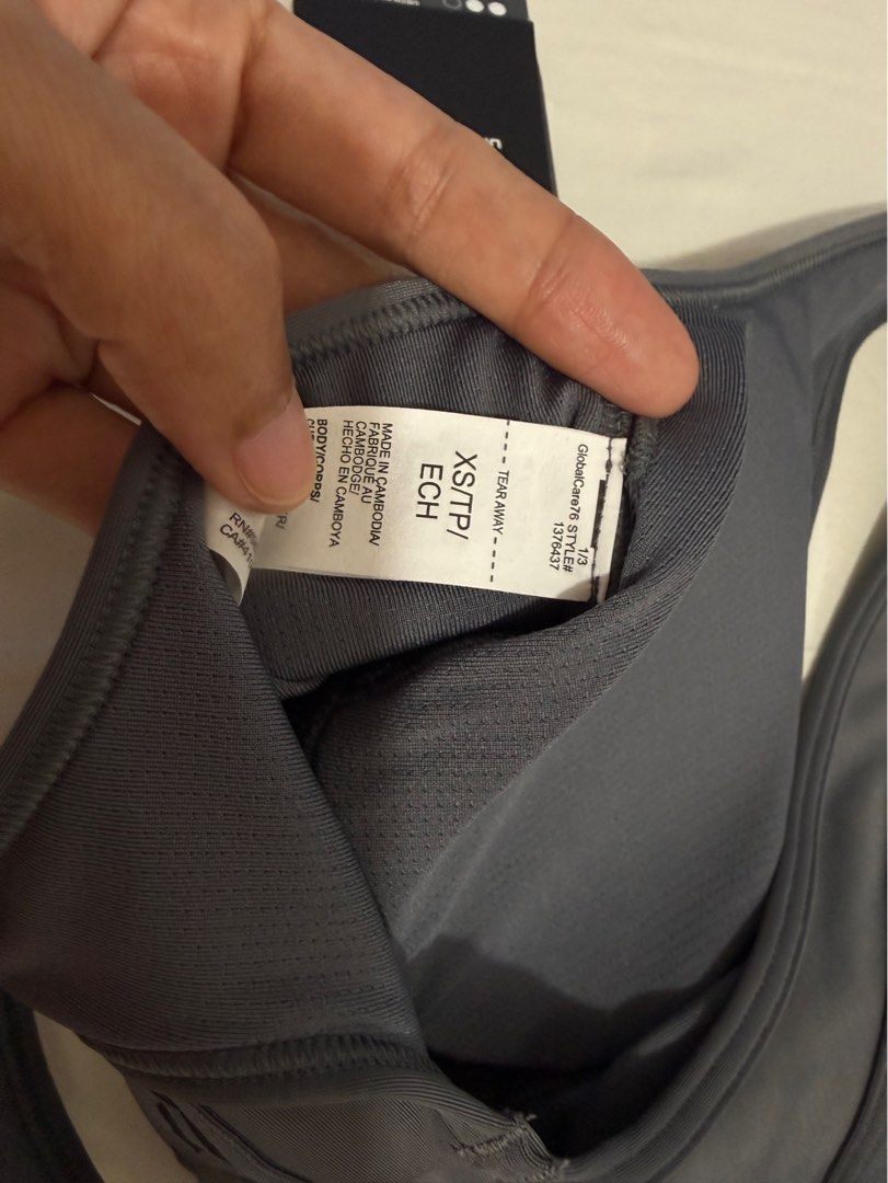 Under Armour Crossback Mid (size XS) (Category: Activewear) located in Quezon City. Submitted by MJ_declutters (Listing ID 1427959139, Image 2). Description: unused US bought RFS: too small for me.