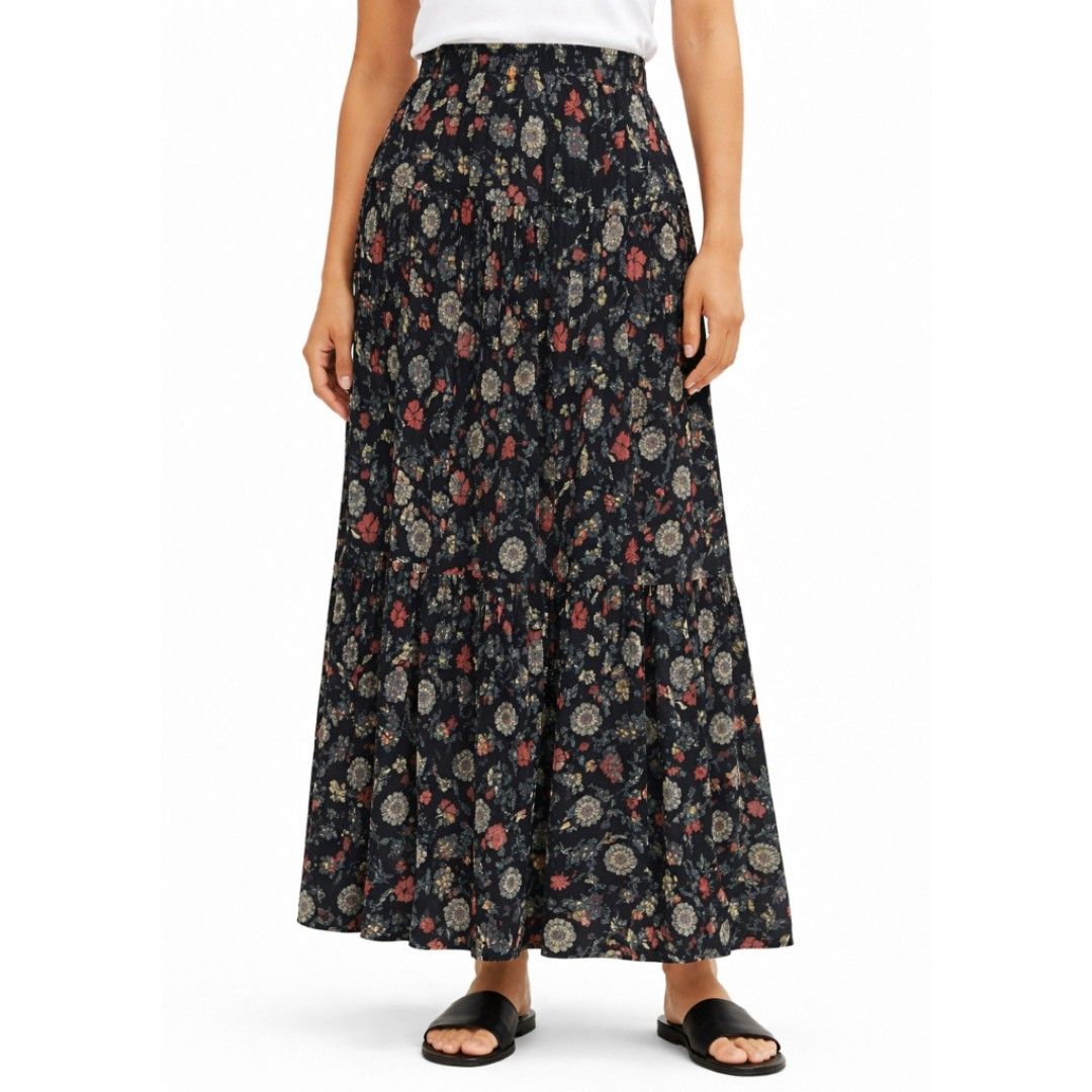 sale! UNIQLO x INES DE LA FRESSANGE Floral Tiered Maxi Skirt Elastic Waist Small to Large (Category: Skirts) located in San Jose del Monte. Submitted by vanessabarredo (Listing ID 1428030154, Image 1). Description: UNIQLO x Ines de la Fressange (IDLF) floral tiered maxi skirt in black. Features a soft, flowy fabric with a romantic floral print and a fully elastic waistband for a flexible, comfortable fit. Condition: Like new Brand: UNIQLO x IDLF 