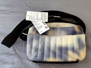 （分類：）位於 。 由 0000816 提交（商品編號 1427998786，圖片 1）。簡介： 。