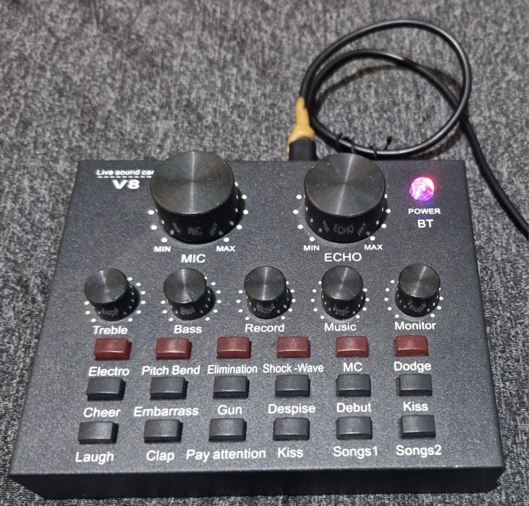 V8 Live Sound Card (Category: Other Audio Equipment) located in Quezon City. Submitted by kizuke (Listing ID 1428058006, Image 2). Description: v8 sound card for online selling and live singing ....