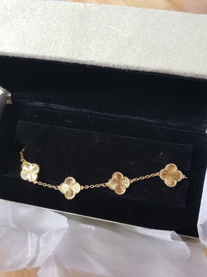 Van Cleef & Arpels Alhambra Bracelet (Category: Bracelets) located in Manila. Submitted by louievicocollections (Listing ID 1427985862, Image 3). Description: set necklace and bracelet.