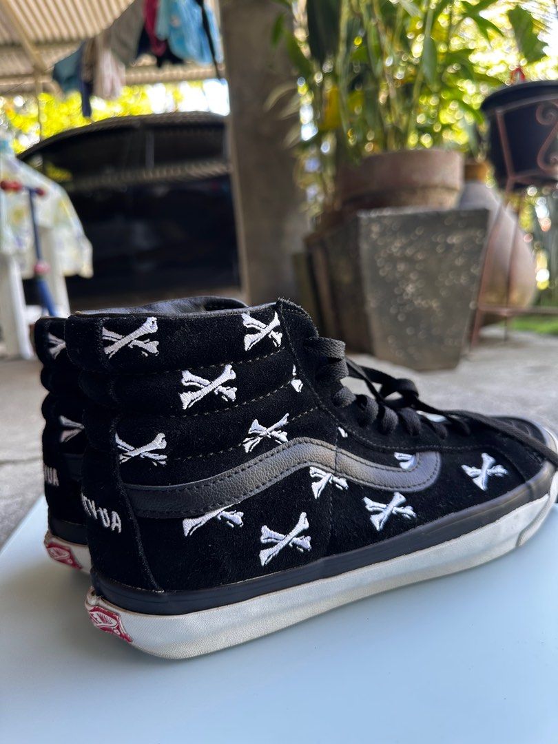 Vans x Wtaps US9 (Category: Sneakers) located in Manila. Submitted by locationtacurongcitymindanao (Listing ID 1427979760, Image 2). Description: Issues: heeldrags see pictures.