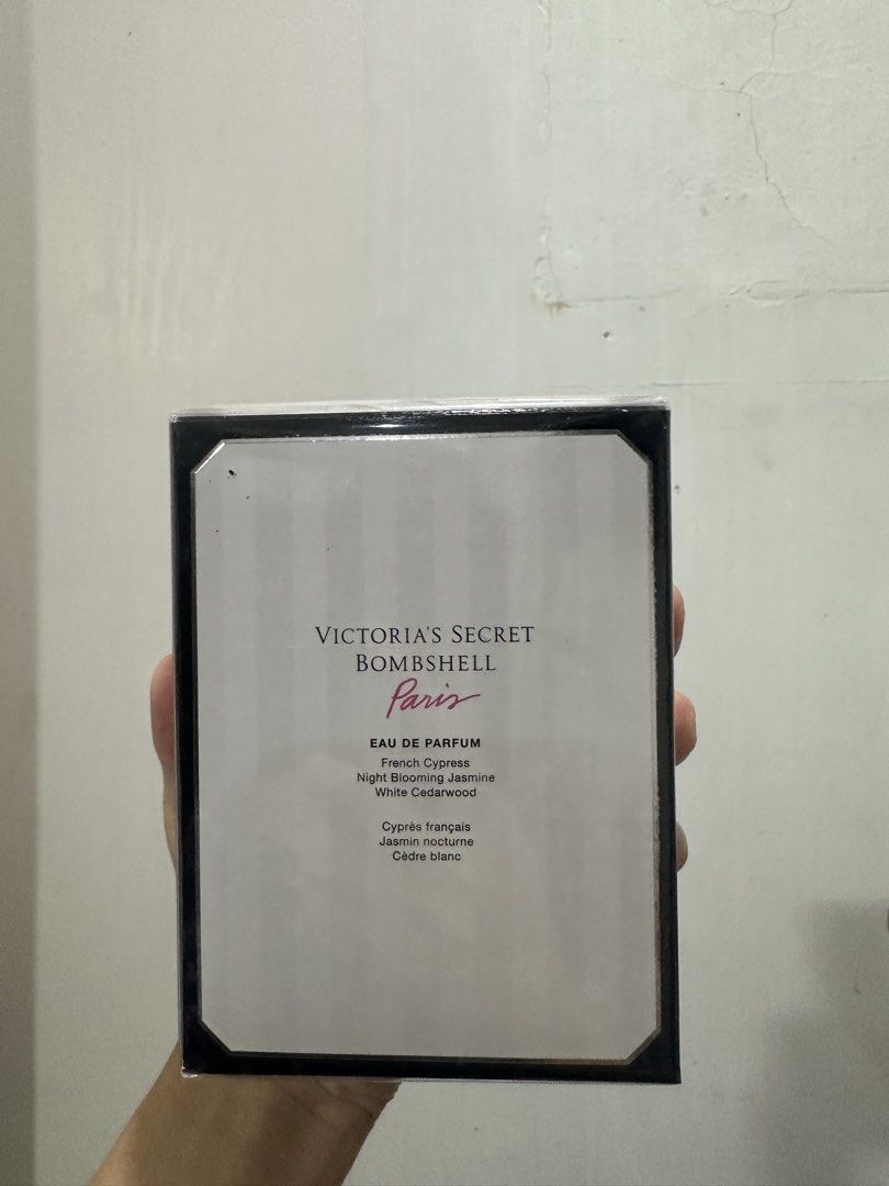 Victoria's Secret Bombshell Paris Eau de Parfum (Category: Fragrance & Deodorants) located in Paranaque City. Submitted by thriftclothing101 (Listing ID 1428008458, Image 1). Description: Sealed and New.