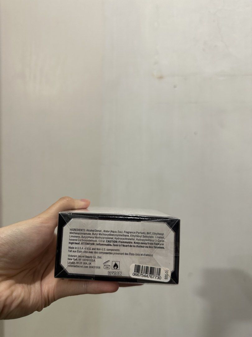Victoria's Secret Bombshell Paris Eau de Parfum (Category: Fragrance & Deodorants) located in Paranaque City. Submitted by thriftclothing101 (Listing ID 1428008458, Image 2). Description: Sealed and New.
