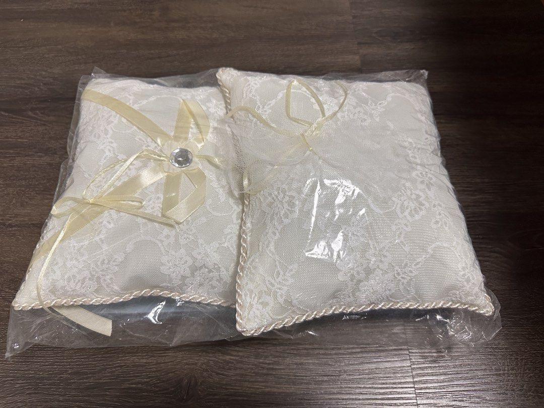 Wedding Ceremony Accessories Unused (Category: Everything Else Others) located in Quezon City. Submitted by _anythingforless_ (Listing ID 1427947360, Image 3). Description: Never Used Ceremony Accessories 2 pillows Arrhae coins and holder Cord Veil With free robe & garter Shipping from Fairview, QC.