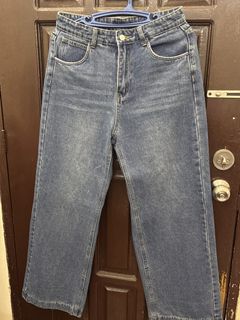 (Category: ) located in . Submitted by mjs.preloved (Listing ID 1427961117, Image 1). Description: .