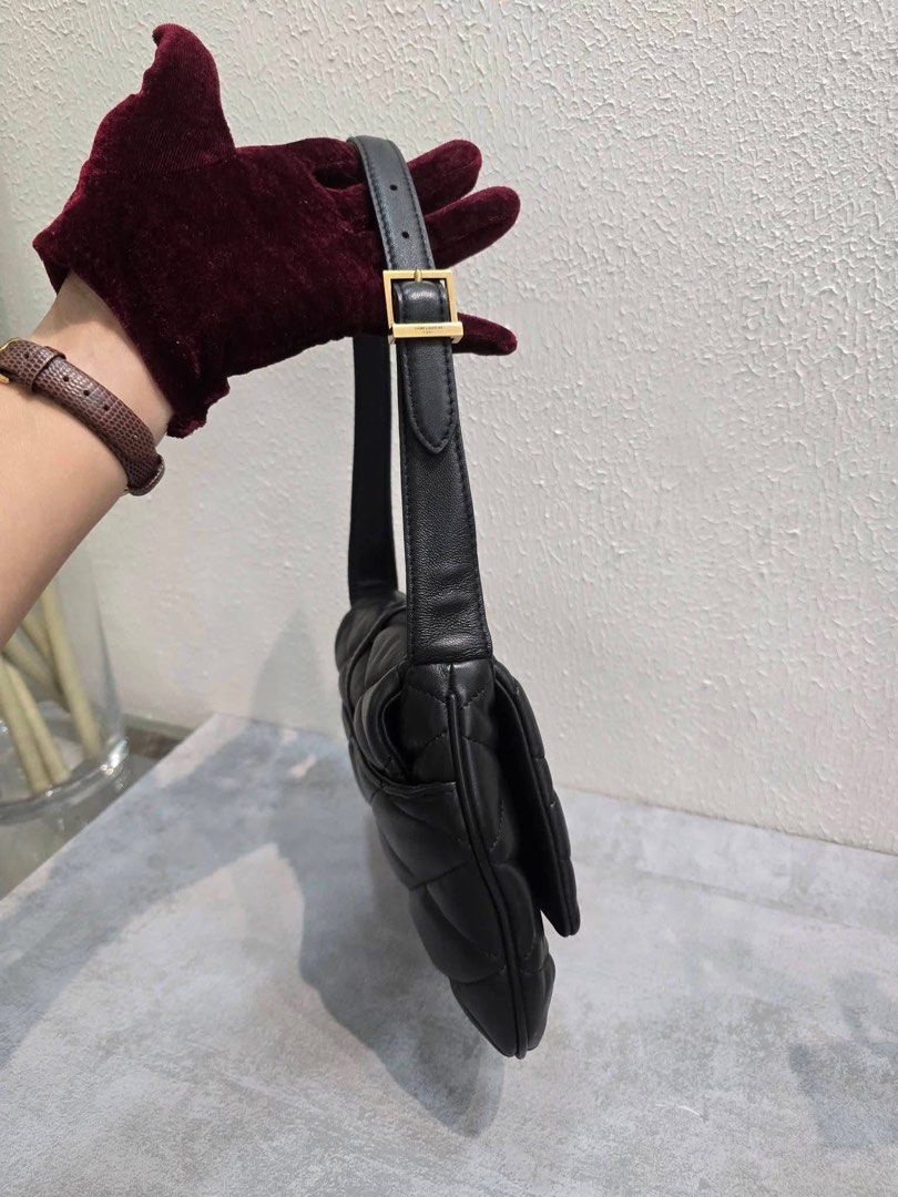 YSL Le 57 Hobo bag (Category: Luxury Bags & Wallets) located in Aparri. Submitted by secondloop_695 (Listing ID 1428000451, Image 3). Description: - With Searchable CODE ✅ - ¥SL Le 57 Hobo Bag - Small size 🅿️ 25000+ shipping fee ✅ .