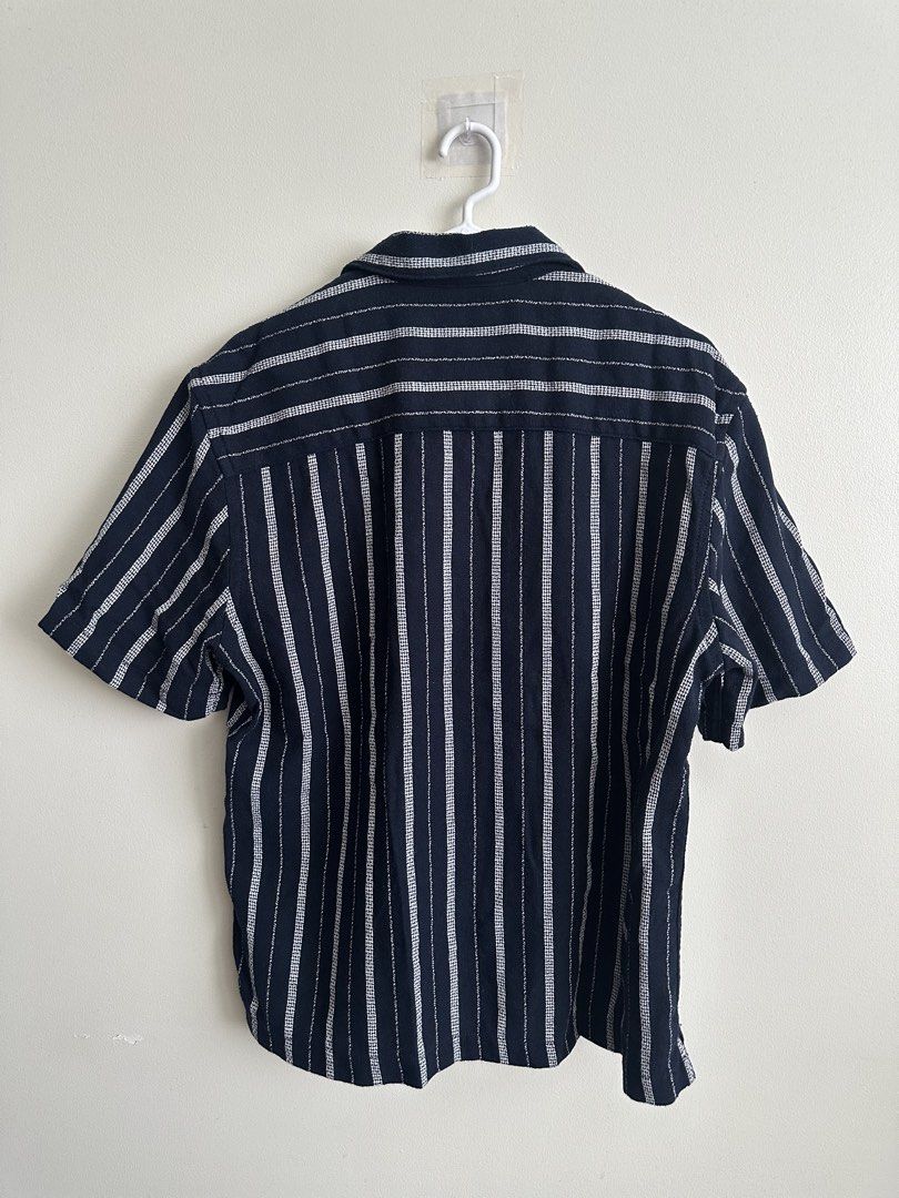 Zara Striped Short Sleeve Shirt (Category: Tshirts & Polo Shirts ) located in Manila. Submitted by peebss18 (Listing ID 1428067704, Image 3). Description: Zara Striped Short Sleeve Shirt (Men M) Condition: Good / lightly used Size: Medium (fits M comfortably) Dimensions: L – 27” / W – 22.5” Details: • Premium Zara shirt with classic striped design • Soft and breathable cotton / cotton-blend material • Stylish for casual or semi-casual outfits • P