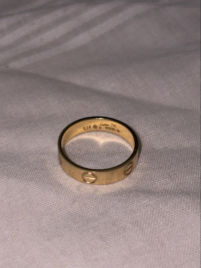 18K Yellow Gold Ring VSPL S6 1.45g (Category: Rings) located in Marikina City. Submitted by shop.voyageph (Listing ID 1428239334, Image 1). Description: 📝: Gold prices are rising again. My listing price is subject to change. Grab as soon as you can! 🤗 18K Cartier Inspired ring s6 Solid Personal preloved. Not rushing to sell but accepting offers. With normal signs of use/scratches but no dents. Polish if you want it to look brand new. Rfs: Want 