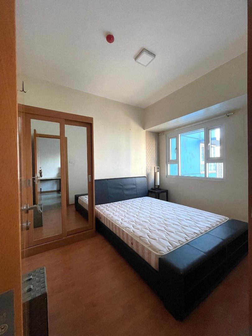 1BR Trion Towers BGC - FOR RENT (Category: Apartments & Condos) located in Manila. Submitted by thrift_d (Listing ID 1428147412, Image 1). Description: 🔥 1BR fully furnished condo for rent – Trion Towers BGC 🔥 For direct tenants only. Agent inquiries will not be accommodated. 📌 Spacious 1BR unit in Trion Towers, Bonifacio Global City 📌 Fully furnished — move-in ready, ideal for professionals or expats 📌 Includes induction cooker, range hood,