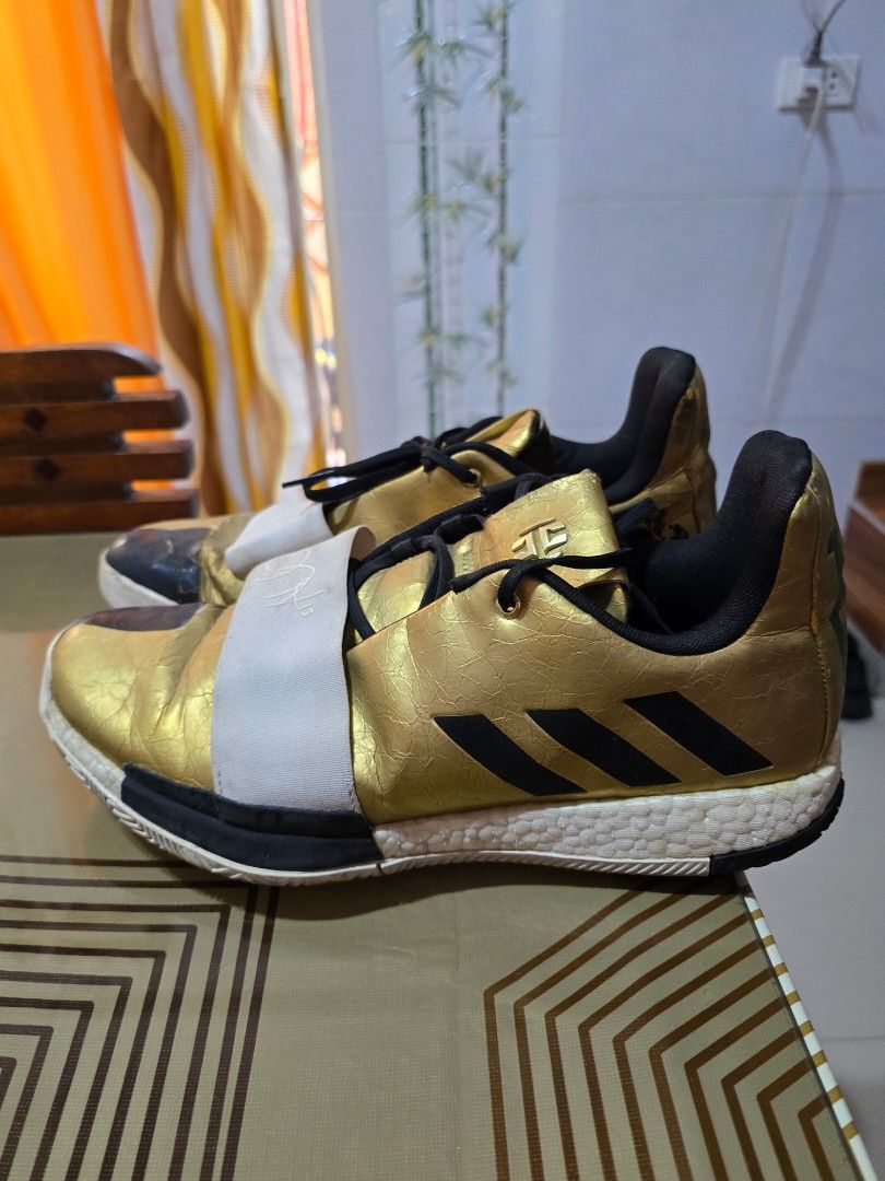 Adidas Harden Vol. 3 Gold (Category: Sneakers) located in Malolos. Submitted by zenfalcon_495216 (Listing ID 1428187910, Image 3). Description: No box Legit. Bought from Adidas Trinoma years ago.