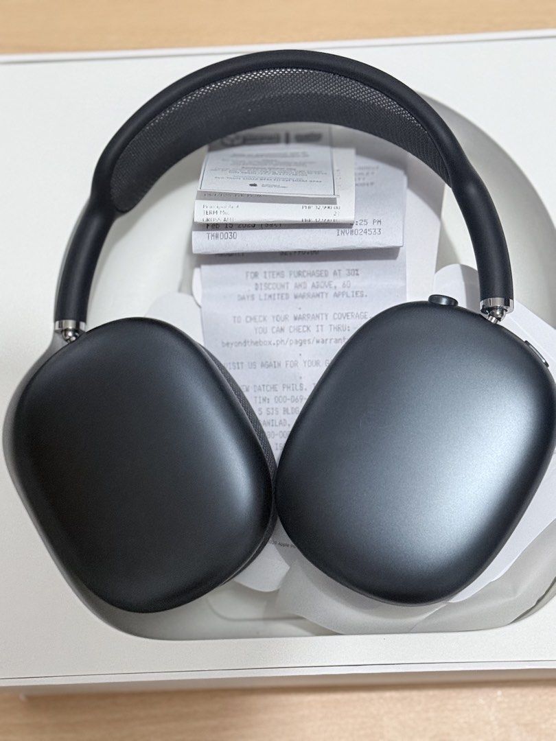 Apple AirPods Max 2- Space Gray (Category: Headphones & Headsets) located in Mandaluyong City. Submitted by mjessa (Listing ID 1428207586, Image 3). Description: Apple AirPods Max in Space Gray. Includes the original box, ear cushions, and Smart Case. The headphones are visible in the images. Receipts is also included. Preferred to use my earpods.