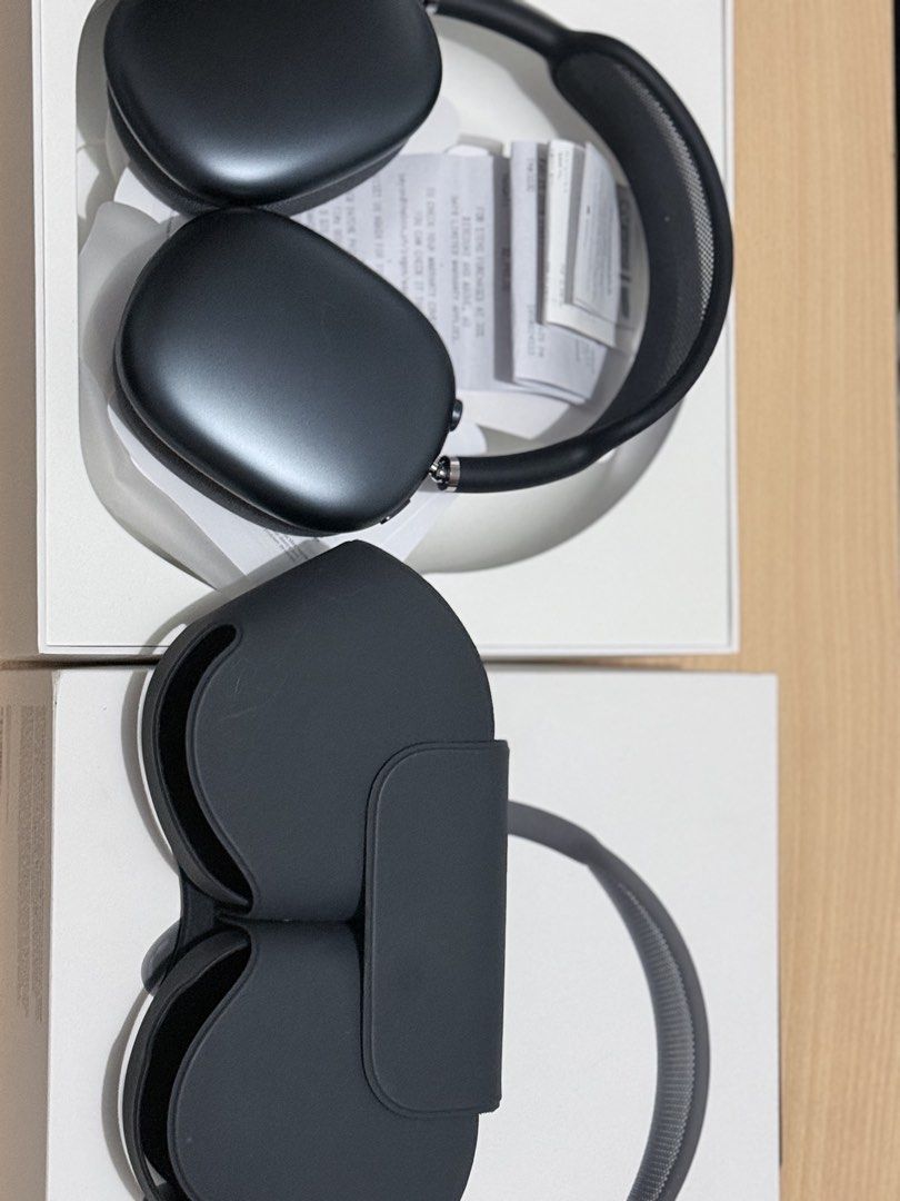 Apple AirPods Max 2- Space Gray (Category: Headphones & Headsets) located in Mandaluyong City. Submitted by mjessa (Listing ID 1428207586, Image 2). Description: Apple AirPods Max in Space Gray. Includes the original box, ear cushions, and Smart Case. The headphones are visible in the images. Receipts is also included. Preferred to use my earpods.