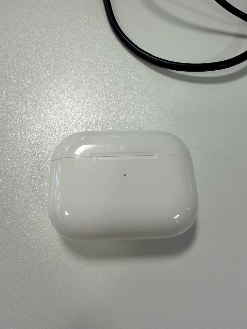 Apple AirPods Pro 1407732467061248003