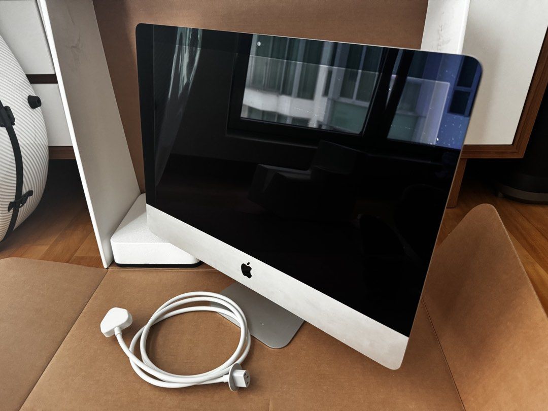 Apple iMac 21.5-inch (2017)413266046700103680