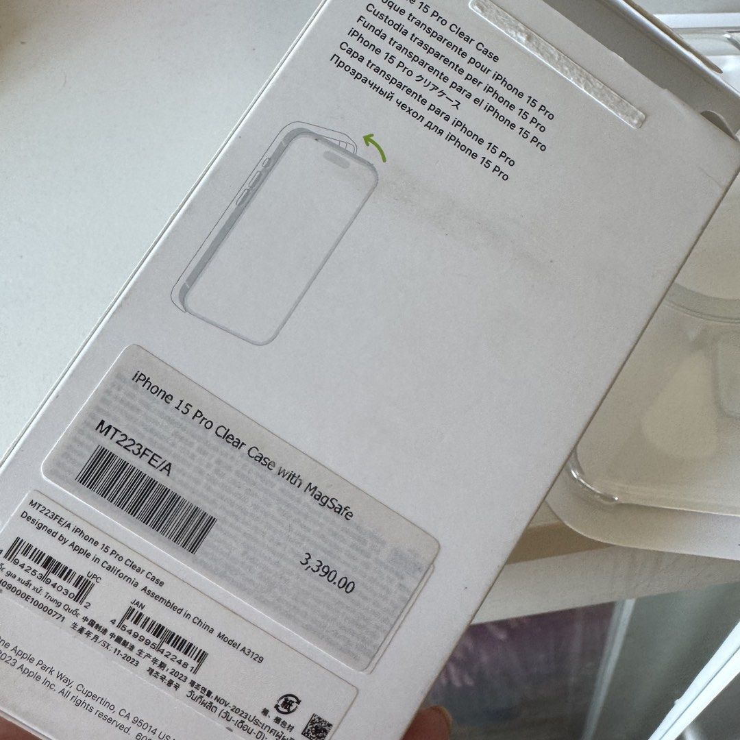 Authentic Apple Case for Iphone 15 Pro (Category: Cases & Sleeves) located in San Pedro. Submitted by hygo.mnl (Listing ID 1428158277, Image 2). Description: Opened, but unused (already upgraded day after purchase of this case lol) Orig price: 3,390 💸 payment first policy 🛵 shipping fee at buyer’s expense (j&t or lalamove only).