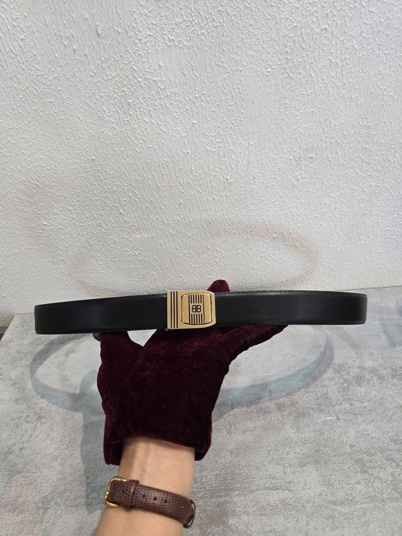 Authentic Balenciaga Belt (Category: Belts) located in Aparri. Submitted by secondloop_695 (Listing ID 1428225504, Image 2). Description: - Authentic💯 - Balenciag@ Belt - Size: 31-37 -Can be Pierce at any belt shop ✅ 🅿️ 20,000+ shipping fee ✅.