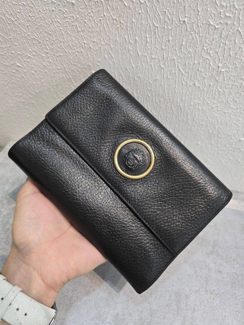 Authentic Gianni Versace Wallet (Category: Wallets & Card holders) located in Aparri. Submitted by secondloop_695 (Listing ID 1428224120, Image 2). Description: - Authentic💯 - Gianni Versace Wallet - Large to XL size - Can fit passport 🅿️ 15,000 + shipping fee ✅ .