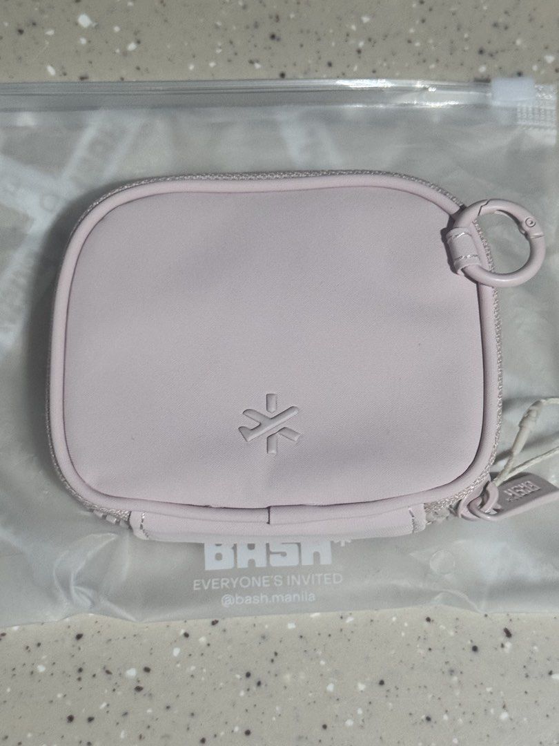 SAKURA Bash Manila Cardholder (Category: Wallets & Card holders) located in Marikina City. Submitted by skincaremnlatbp (Listing ID 1428227216, Image 3). Description: Location: Marikina Lalamove within Metro Manila, J&T booking c/o buyer if outside Metro Manila (I don’t have the app).
