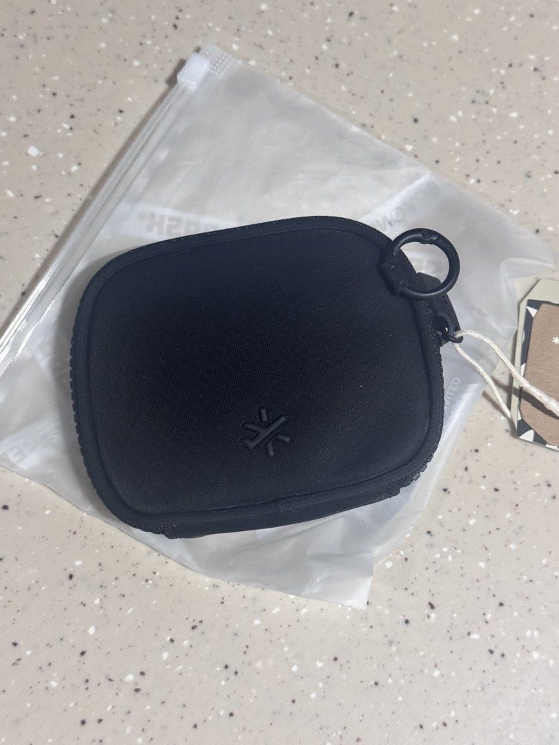 SLATE Bash Manila Cardholder (Category: Wallets & Card holders) located in Marikina City. Submitted by skincaremnlatbp (Listing ID 1428227682, Image 3). Description: Location: Marikina Lalamove within Metro Manila, J&T booking c/o buyer if outside Metro Manila (I don’t have the app).