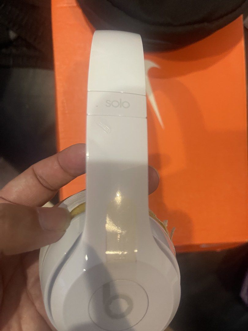 Beats Solo417886190154567681