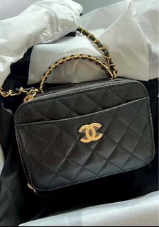 (Category: ) located in . Submitted by chicluxury (Listing ID 1428247467, Image 1). Description: .