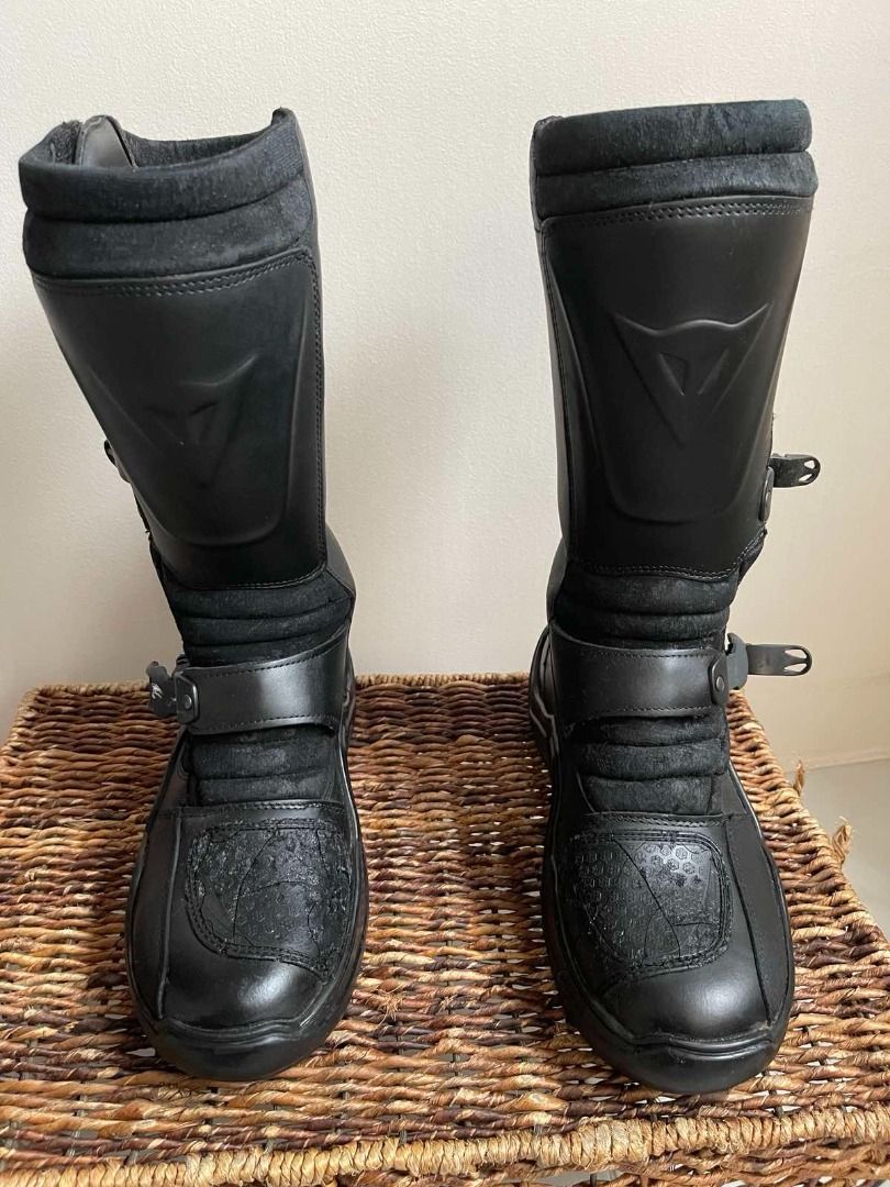 DAINESE SEEKER GORE-TEX BOOTS (Category: Boots) located in Muntinlupa City. Submitted by execoffic56216 (Listing ID 1428147858, Image 1). Description: FOR SALE!! DAINESE SEEKER GORE-TEX BOOTS NEGOTIABLE!!.