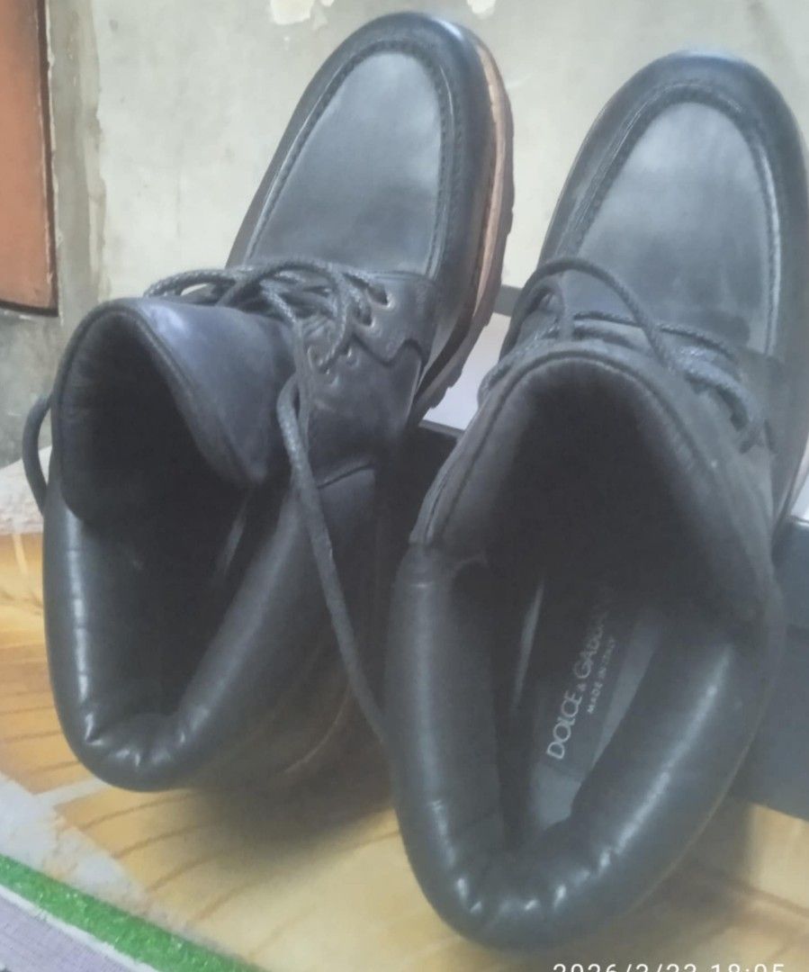 Dolce & Gabbana Leather Boots (Category: Casual Shoes) located in Bacacay. Submitted by carson2023 (Listing ID 1428132113, Image 3). Description: Original & Genuine Hi top black leather Hi top Dolce and Gabbana Shoes. Note: No Box.